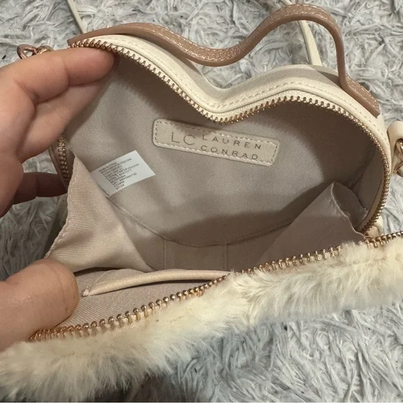 Lauren Conrad Cream Heart-Shaped Faux Fur Bag - Picture 6 of 9